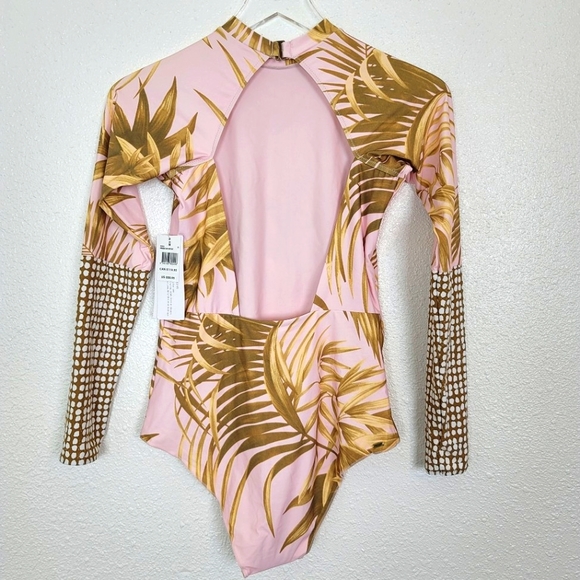 RIP CURL PARADISE COVE SURF SUIT - Picture 3 of 15